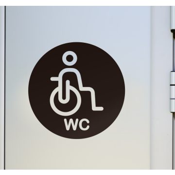 Tolószékes WC helység matrica