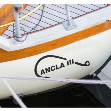 Díszes hajós matrica egyedi hajónévvel